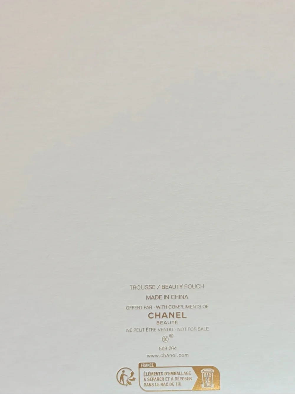 GWP Chanel Beaute Navy Beauty Pouch w. Gold Chain + Original Packaging